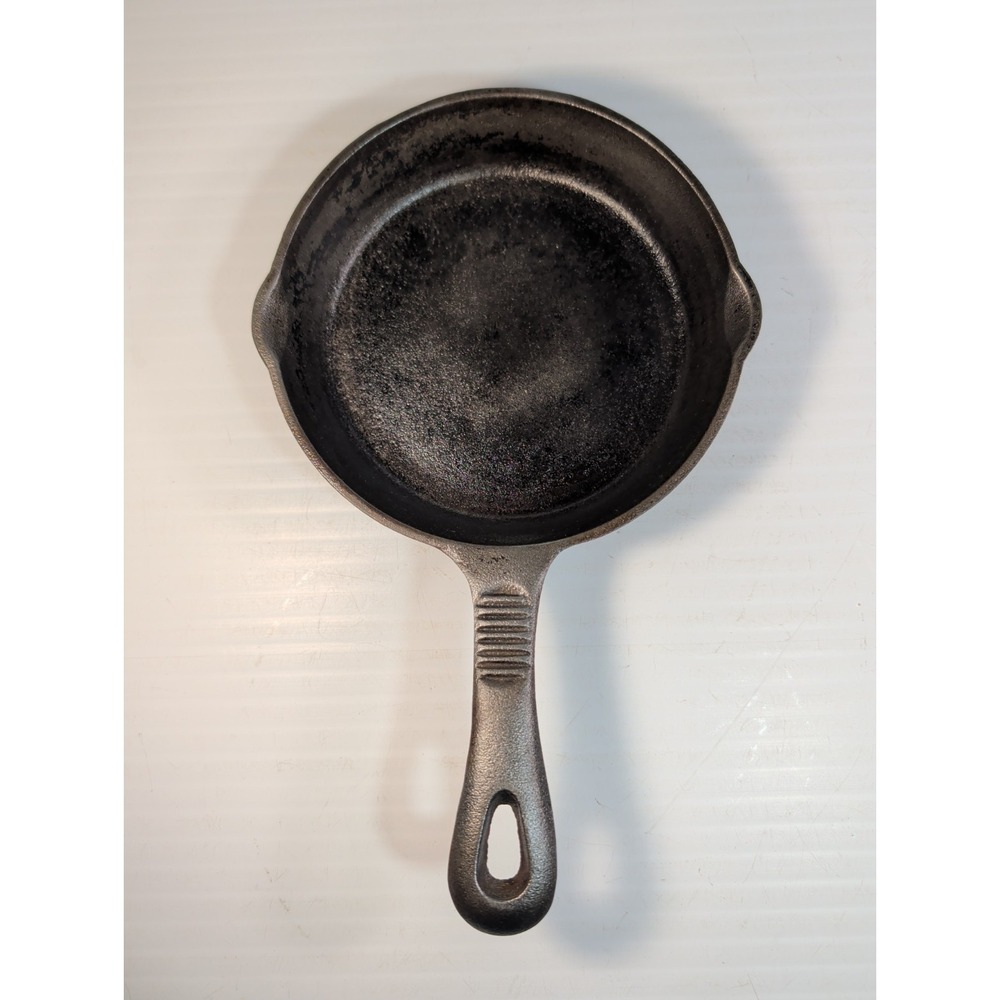 Cast Iron Skillet 6.5" Benjamin & Medwin Vintage Double Spout Rustic Kitchen